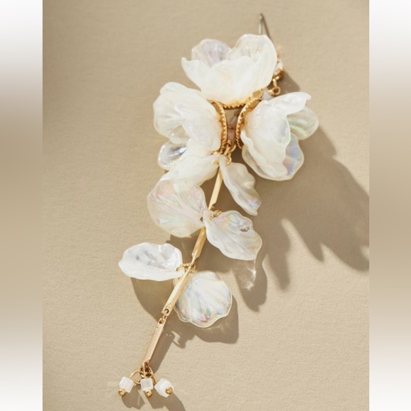 Anthropologie Blossom Drop Earrings Ivory - Picture 3 of 9